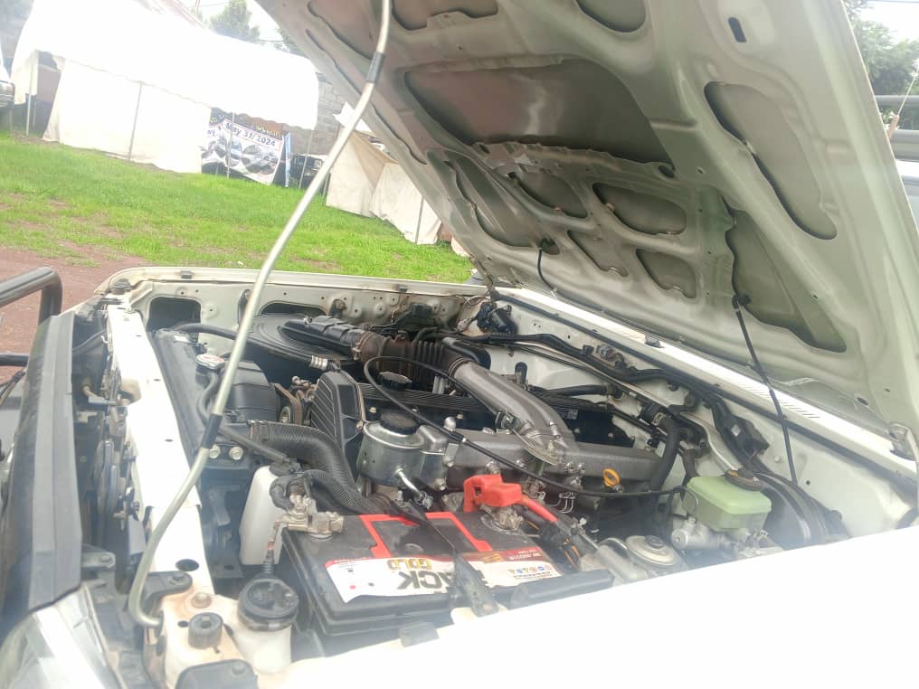 TOYOTA LAND CRUISER - Image 7