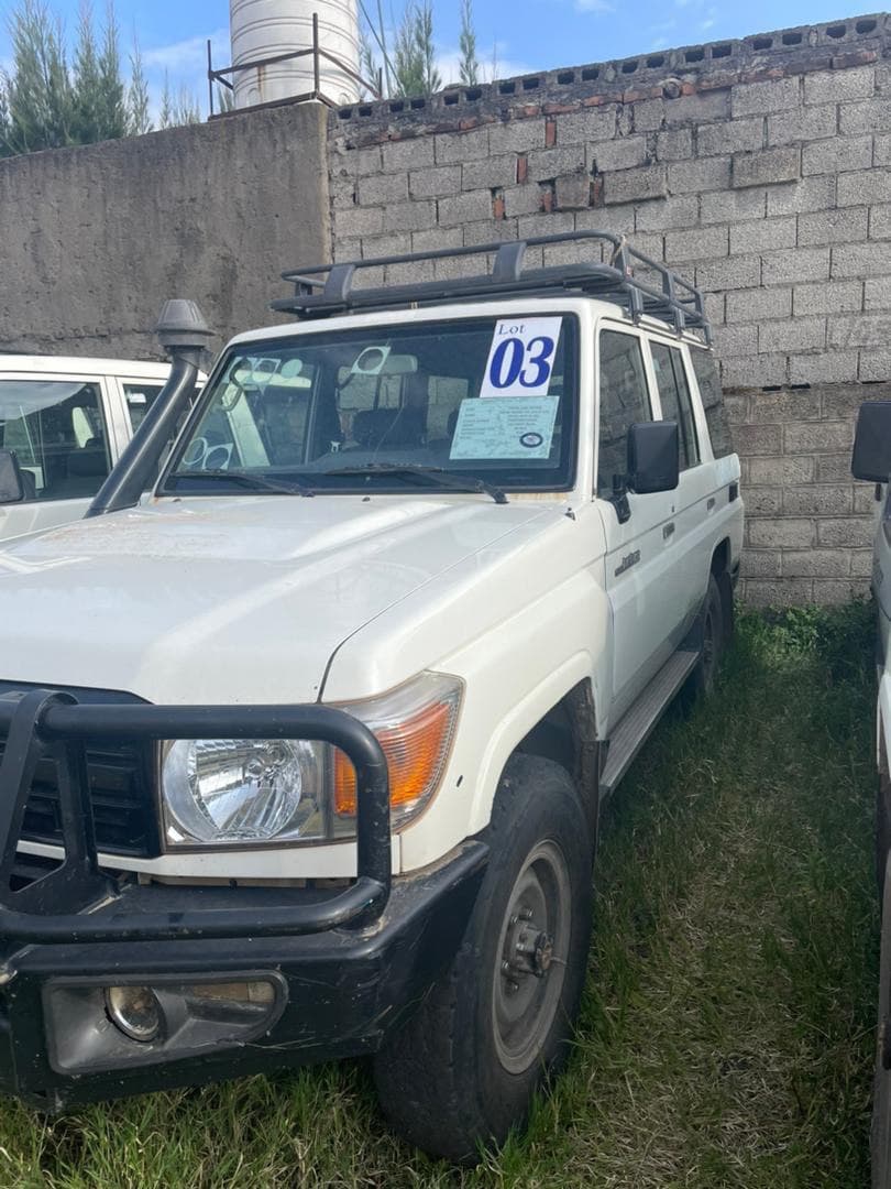 2021 Nissan Patrol Safari - Image 1